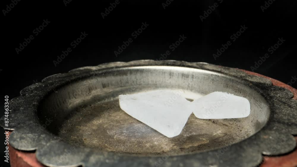 kapoor dani electrical diffuser closeup