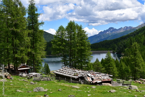 Schöne Landschaft im Ultental in Südtirol  photo