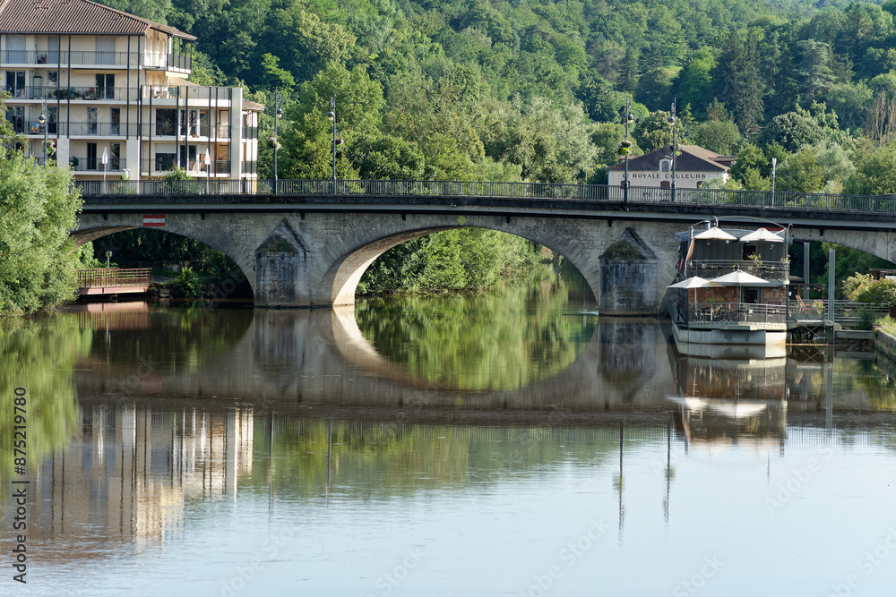 View of the river Isle near the French town of Perigueux View of the river Isle near the French town of Perigueux