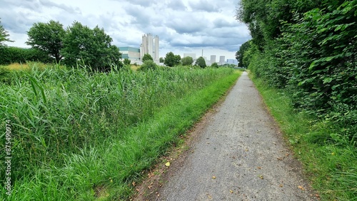  Datteln-Hamm Canal, end of the canal in Hamm-Uentrop near the Sri Kamadchi Ampal Temple photo