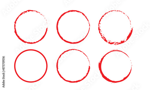 Round brush paint strokes. Paintbrush line border frames. Watercolor swirl lines. Japanese enso symbols. eps 10