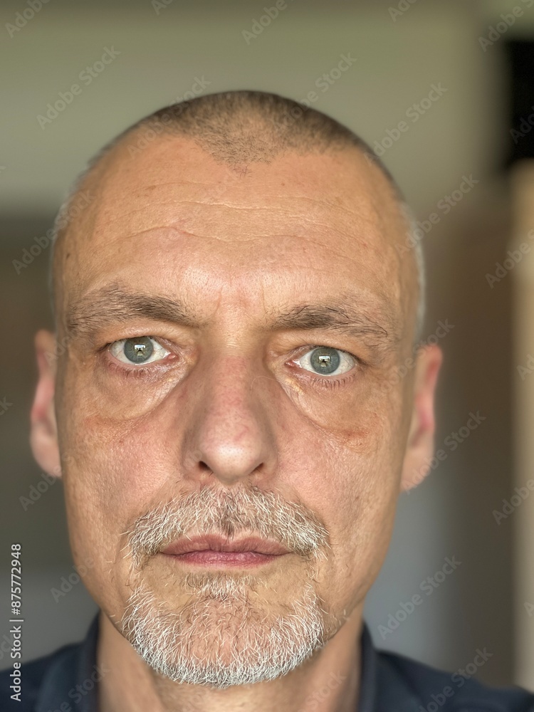 Close up, Nahaufnahme, Portrait, Mann, Augen, Bart, Glatze, kurze Haare, 50 Plus, best Ager, aging Close up, Nahaufnahme, Portrait, Mann, Augen, Bart, Glatze, kurze Haare, 50 Plus, best Ager, aging