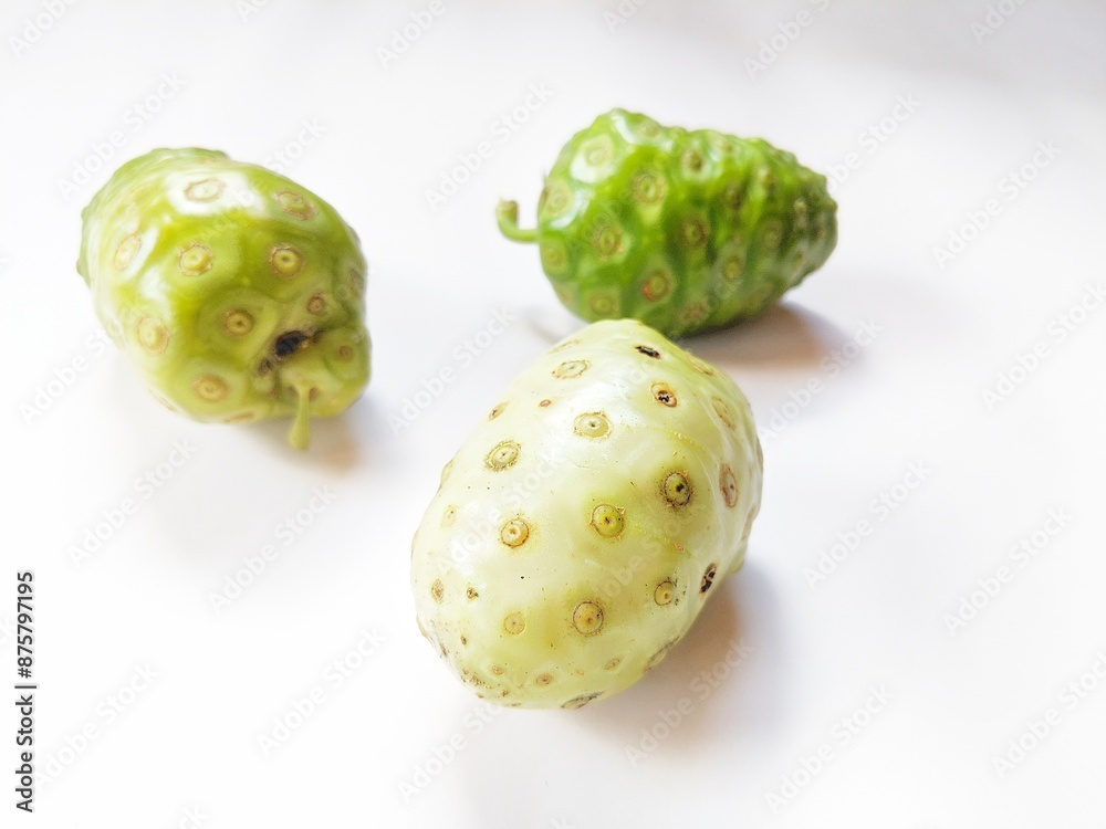 Noni fruit is rich in vitamins and benefits Noni fruit is rich in vitamins and benefits