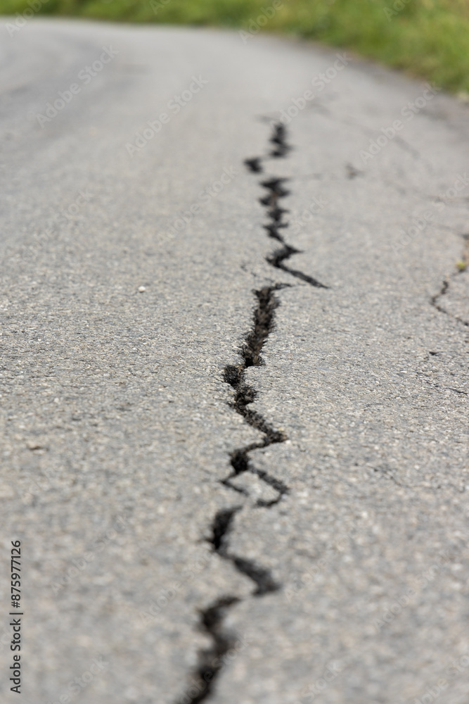 Risse in Asphalt Risse in Asphalt