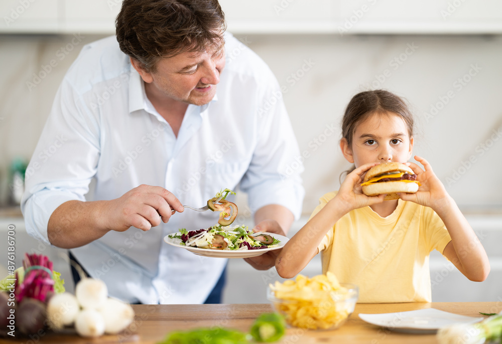Daughter refuses to eat food prepared by father Daughter refuses to eat food prepared by father