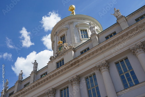 Teilaufnahme des Alten Rathauses von Potsdam auf dem Alten Markt