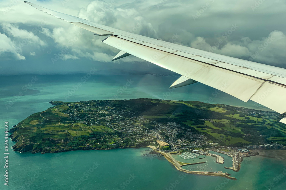 Obraz premium Flying over Ireland into Dublin City