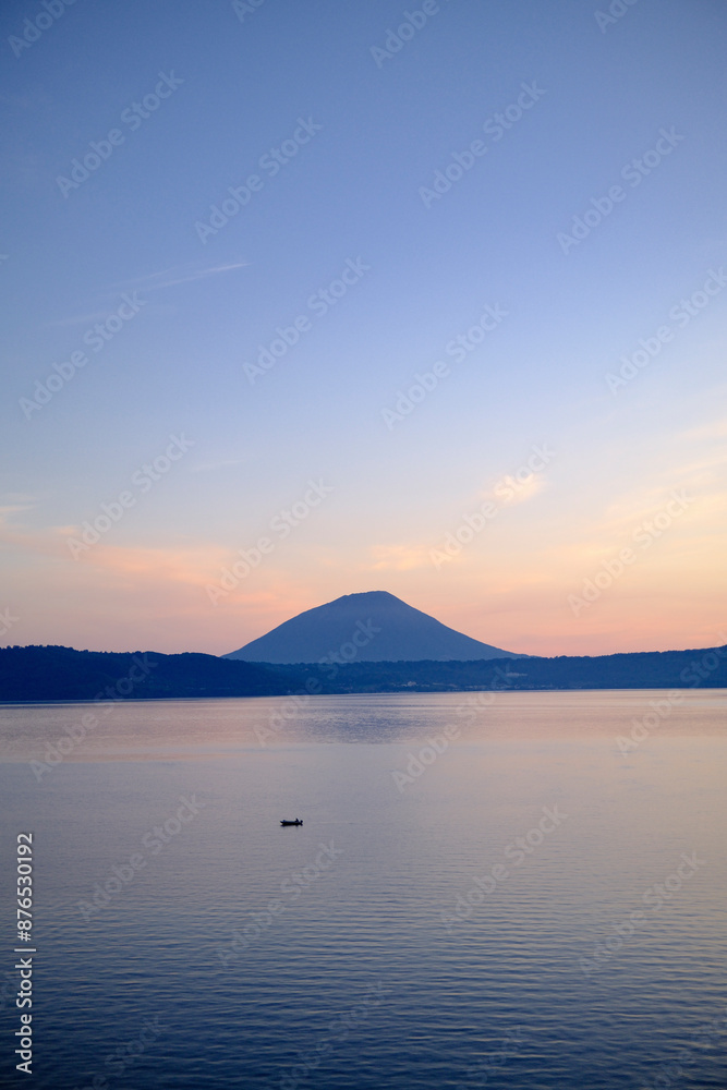 洞爺湖と朝焼け 洞爺湖と朝焼け