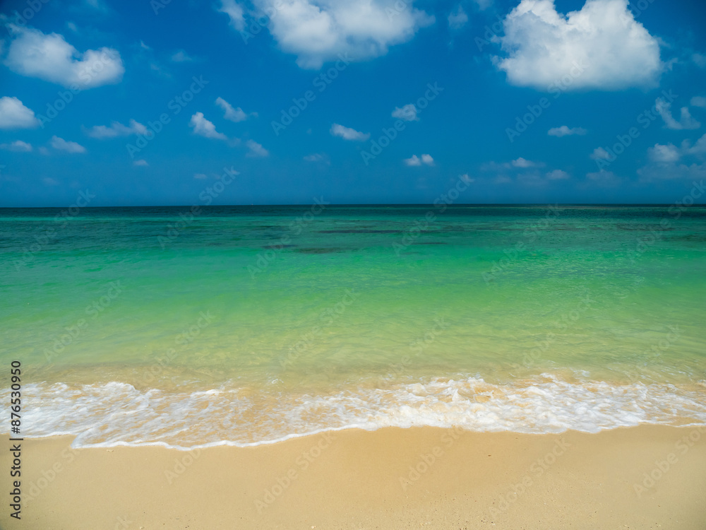 Obraz premium Horizon beautiful landscape summer season panorama front view point tropical sea beach white sand clean blue sky background calm nature ocean wave water travel holiday at samae san island sun day time