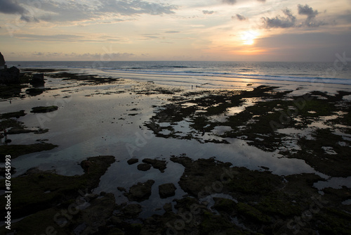 Obraz na płótnie Beautiful view of Uluwatu Beach at sunset in Bali, Indonesia
w salonie