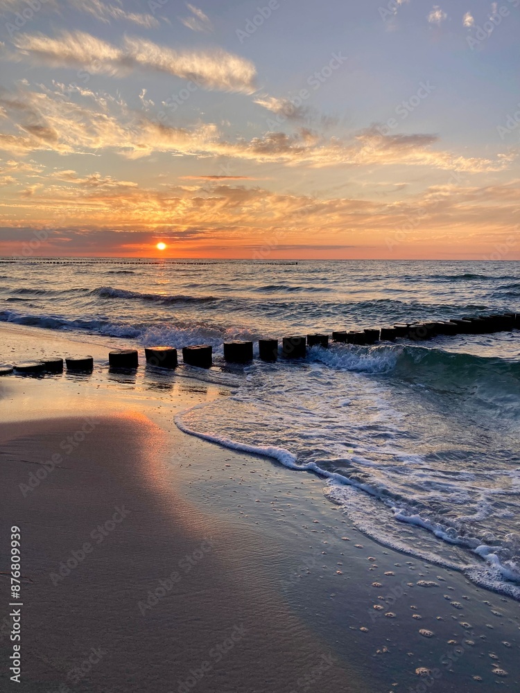 Sonnenuntergang am Strand von Zingst, Ostsee, Mecklenburg-Vorpommern, Deutschland