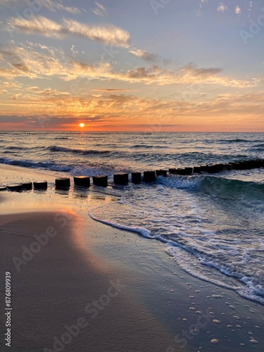 Obraz na płótnie Sonnenuntergang am Strand von Zingst, Ostsee, Mecklenburg-Vorpommern, Deutschland w salonie