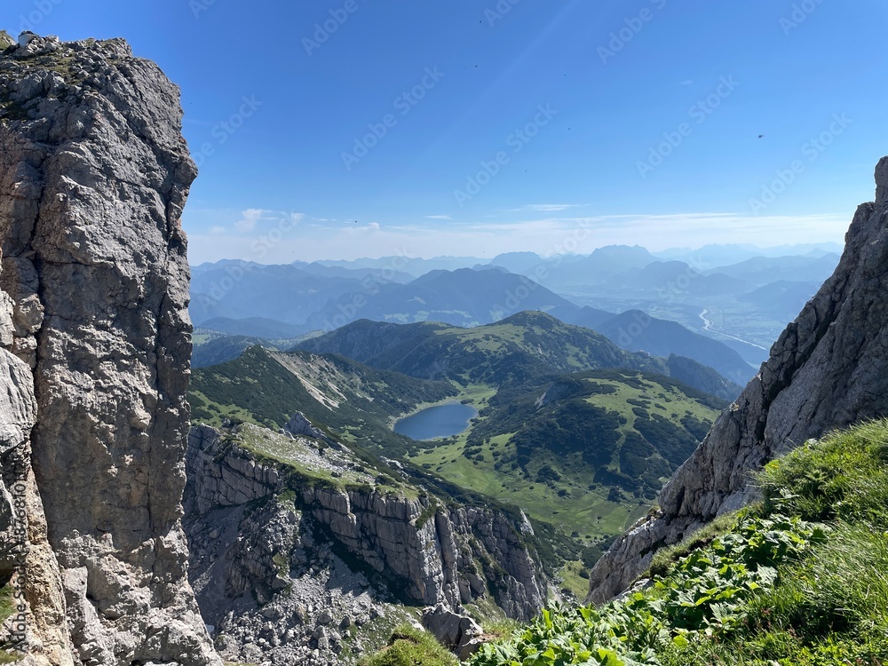 Fototapeta premium Wanderung Rofangebirge zum Zireiner See