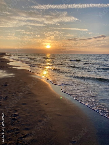 Obraz na płótnie Sonnenuntergang am Strand von Zingst, Ostsee, Mecklenburg-Vorpommern, Deutschland w salonie