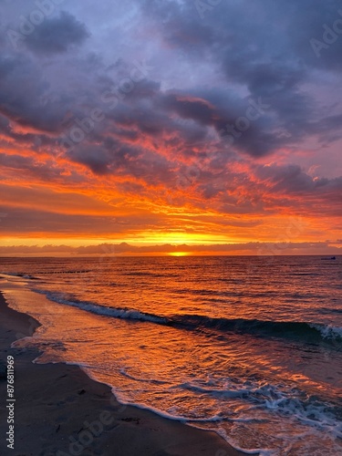 Obraz na płótnie Sonnenuntergang am Strand von Zingst, Ostsee, Mecklenburg-Vorpommern, Deutschland w salonie