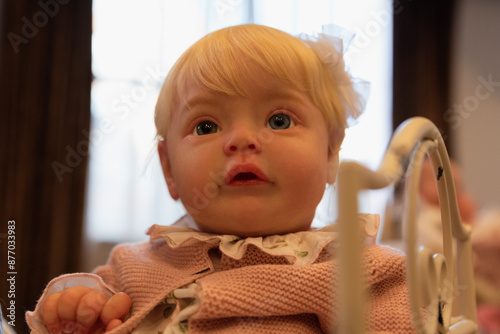 Foto reborn baby doll close up shot