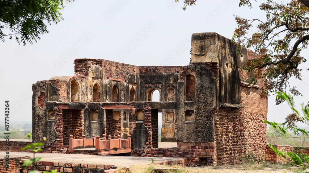 Ruined structure of Hakim's House inside Fatehpur Sikri Fort, Uttar Pradesh, India. Ruined structure of Hakim's House inside Fatehpur Sikri Fort, Uttar Pradesh, India.