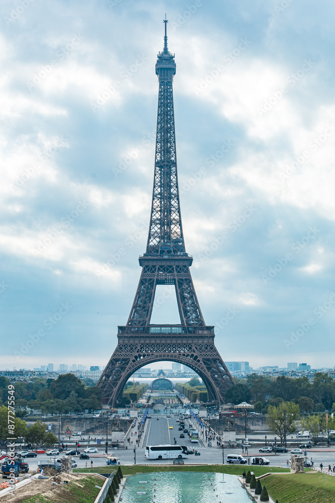 Fototapeta premium Paris, France - Photo of the city square and the Eiffel Tower
