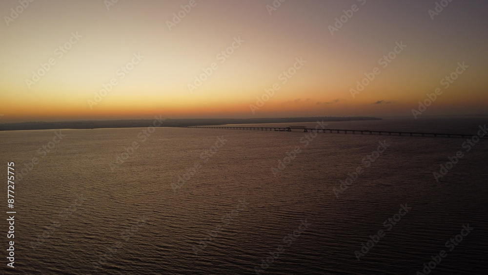 Obraz premium Sunrise over river