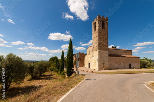 Italia, Toscana, Chianti, la Pieve del paese di San donato in Poggio.