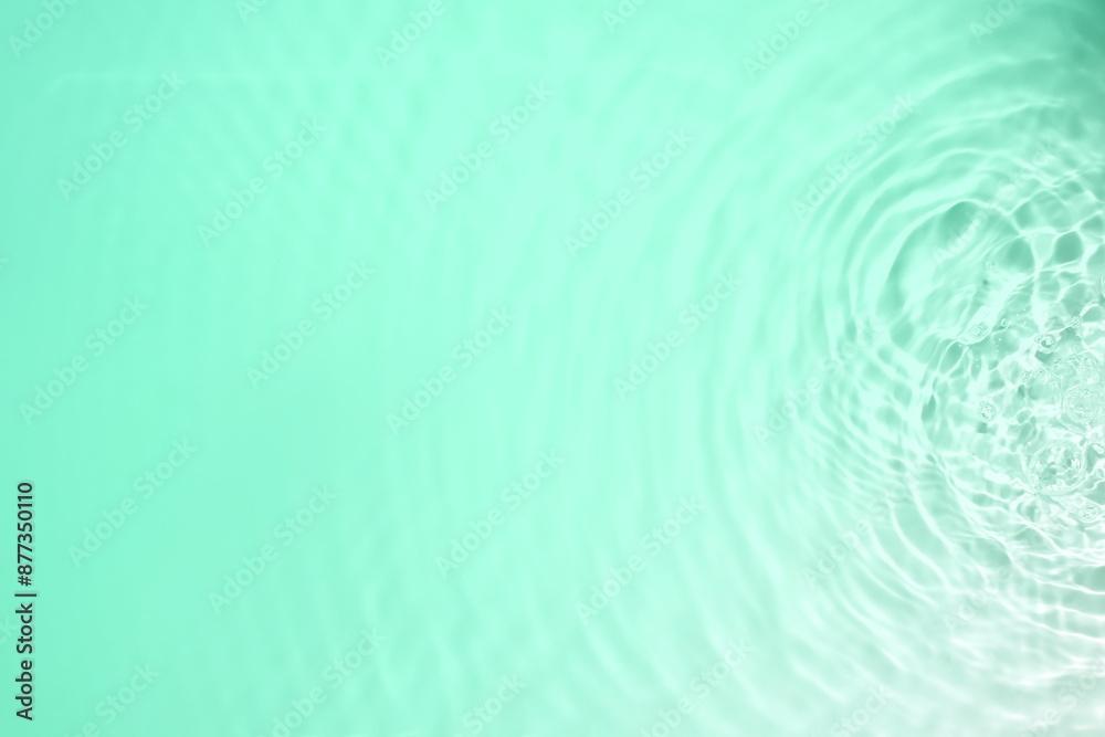 The water surface is clear green with waves. The water surface is clear green with waves.