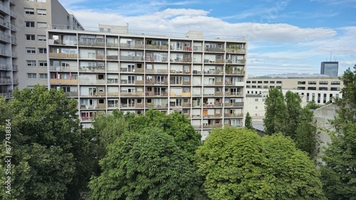 Fototapeta Naklejka Na Ścianę i Meble -  Cour Planchard 3