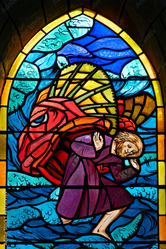Scene from the Bible: Jonah emerges from the bowels of the big fish (whale). Scène de la bible : Jonas sort des entrailles du gros poisson (de la baleine). Scene from the Bible: Jonah emerges from the bowels of the big fish (whale). Scène de la bible : Jonas sort des entrailles du gros poisson (de la baleine).