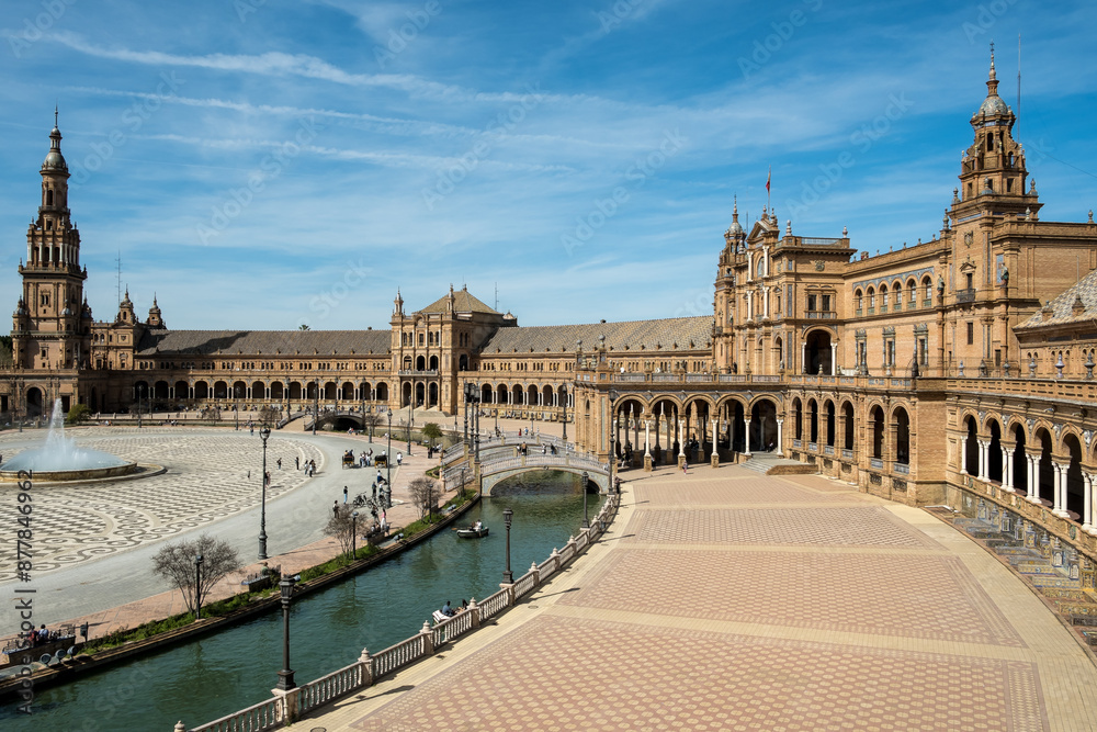 Obraz premium Detail of the Plaza de España, an architectural ensemble located in María Luisa Park in the city of Seville (Andalusia, Spain). It was declared a cultural heritage site in July 2023.