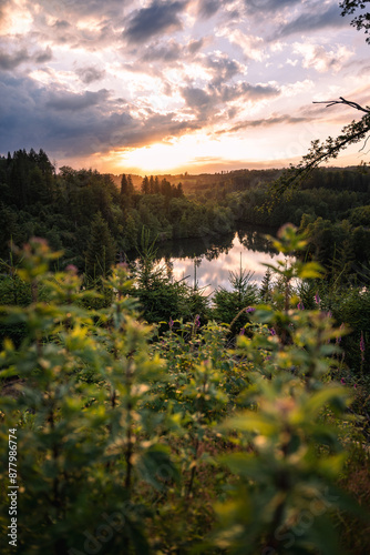 Sonnenuntergang an der Genkeltalsperre photo