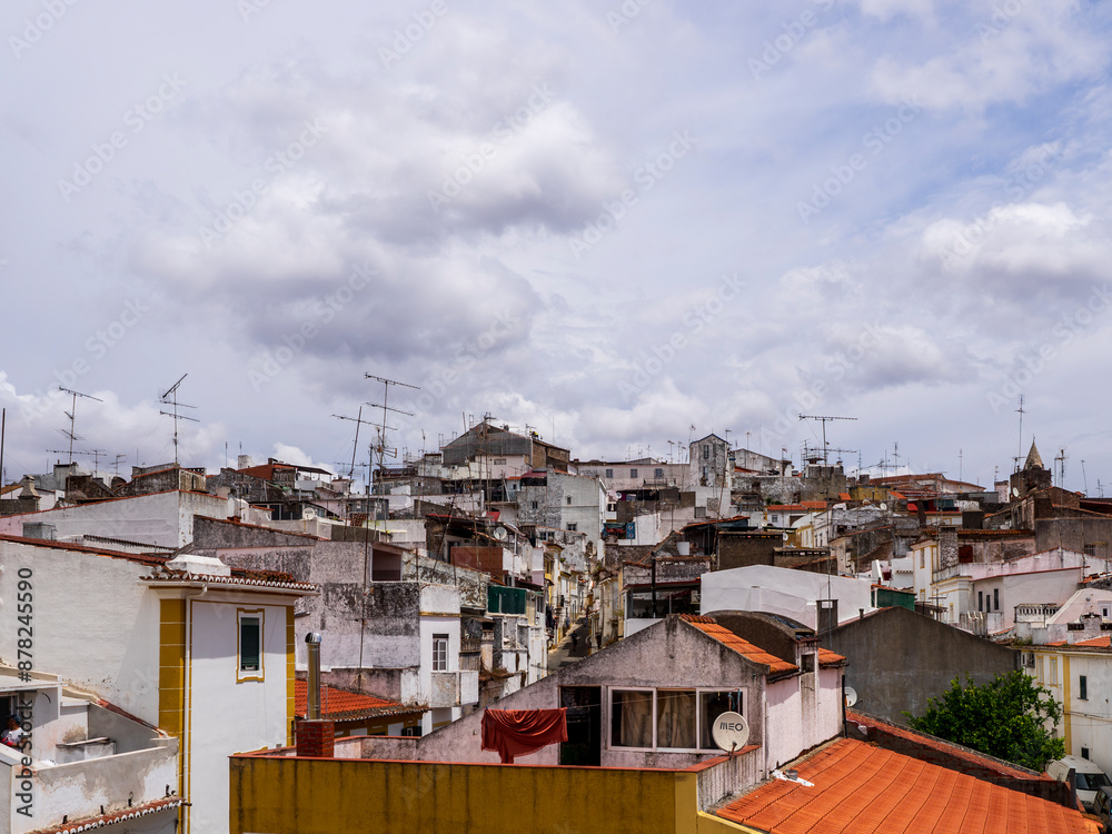 Fototapeta premium Panorámica de la ciudad de Elbas en el Alentejo de Portugal