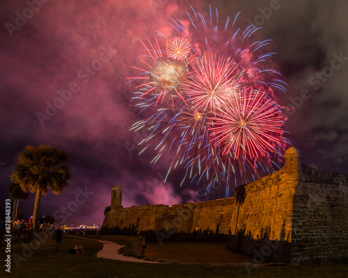 Obraz na płótnie Fireworks over Castillo de San Marcos in St. Augustine, Florida