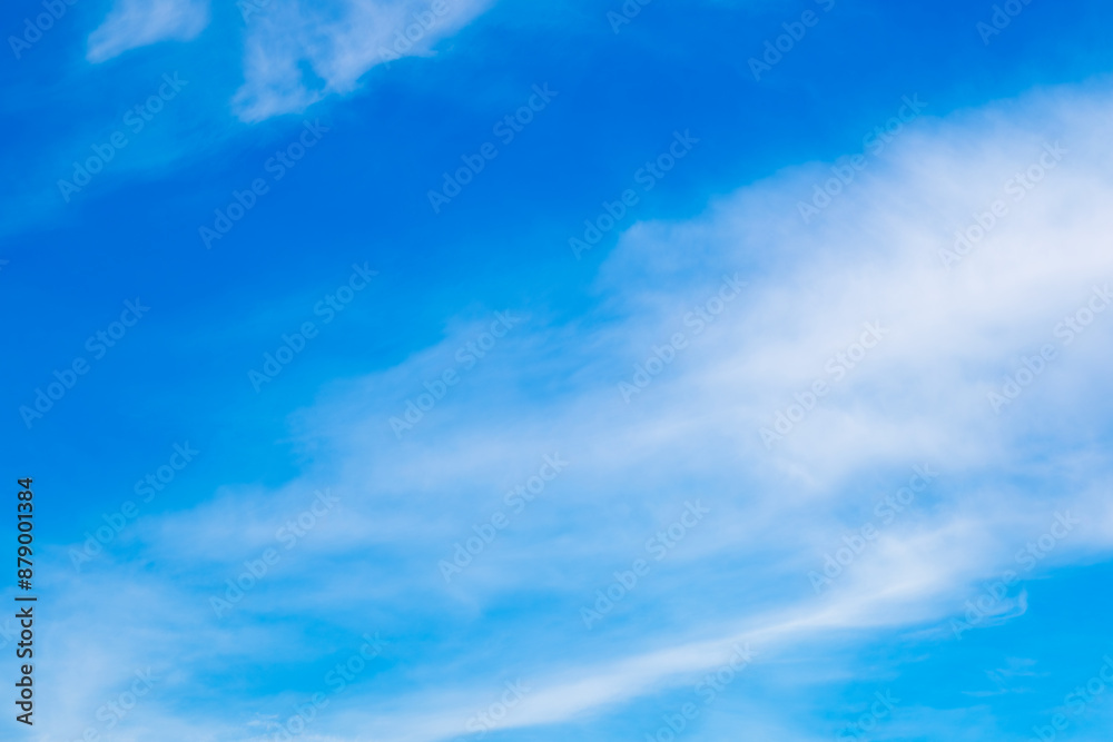 Obraz premium Clear sky background for summer vacation concept at ocean and summer sea water with sunlight of beautiful cloudy sky.concept 
