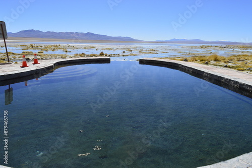 Wallpaper Mural Thermas na Bolívia com vista do horizonte Torontodigital.ca