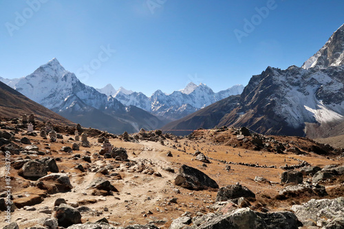 View onto the Everest Memorial Chukpi Lhara in front of Mount Amphu Gyabjen, Ama Dablam, Kangtega and Thamserku, Mount Everest Base Camp Trek, EBC, Nepal