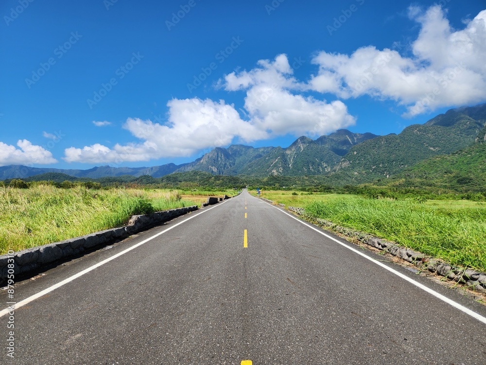 Fototapeta premium road to the mountains