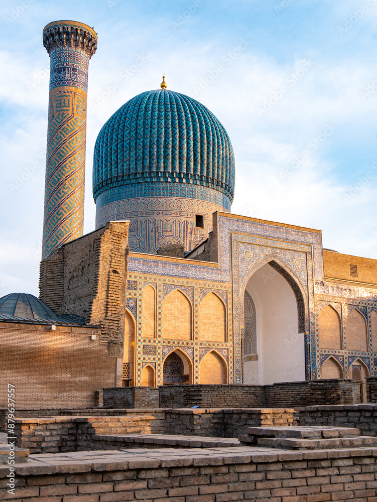Obraz premium Gur-e-Amir Mausoleum in Samarkand, Uzbekistan during sunset 3