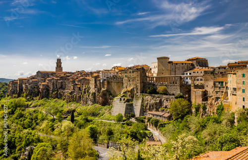 Εκτύπωση καμβά A glimpse of the ancient medieval village of Pitigliano, in the province of Grosseto, Tuscany, Italy