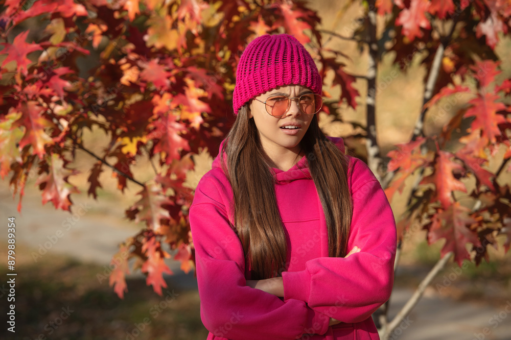 outfit for the fall style. autumn outdoor. girl in autumn style. teen girl wear sunglasses. autumn fashion girl. trendy and stylish teenager girl feel confused. fall fashion style for teen outfit for the fall style. autumn outdoor. girl in autumn style. teen girl wear sunglasses. autumn fashion girl. trendy and stylish teenager girl feel confused. fall fashion style for teen