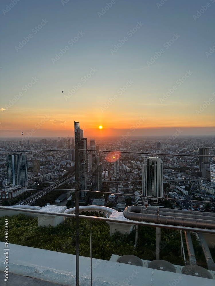 Fototapeta premium sunset over the city