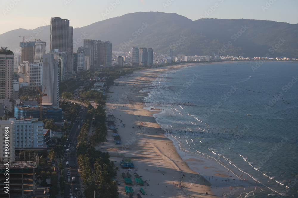  My Khe beach, 30 km sand beach in Da Nang, Vietnam