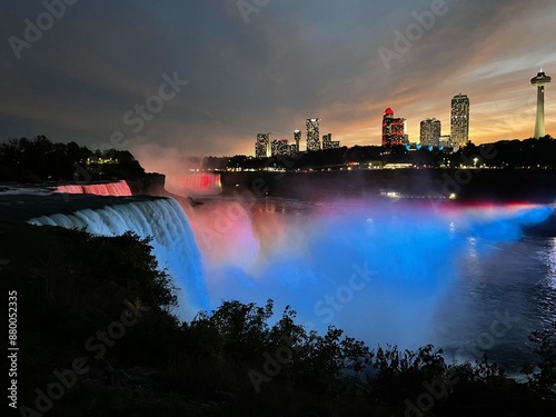 niagarafalls at night photo