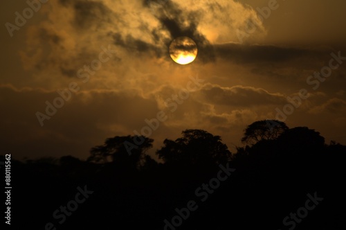 Atardeceres en el Estado Carabobo.
Al ser un estado con muchas industrias podemos encontrar atardeceres,con fondos industriales,y con naturaleza. photo