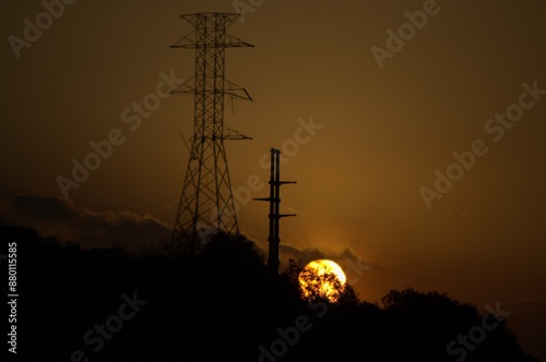 Atardeceres en el Estado Carabobo.
Al ser un estado con muchas industrias podemos encontrar atardeceres,con fondos industriales,y con naturaleza. photo