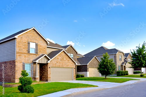 Cuadro en lienzo Real estate new home build in a great neighborhood for a family looking to buy