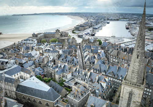 Ville de Saint Malo vue du ciel