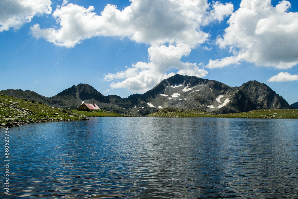 Naklejka premium lake in the mountains