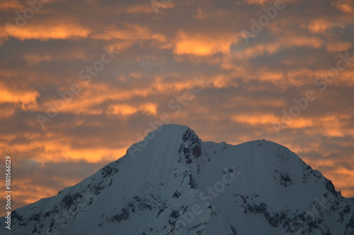 Couché de soleil sur les alpes suisses