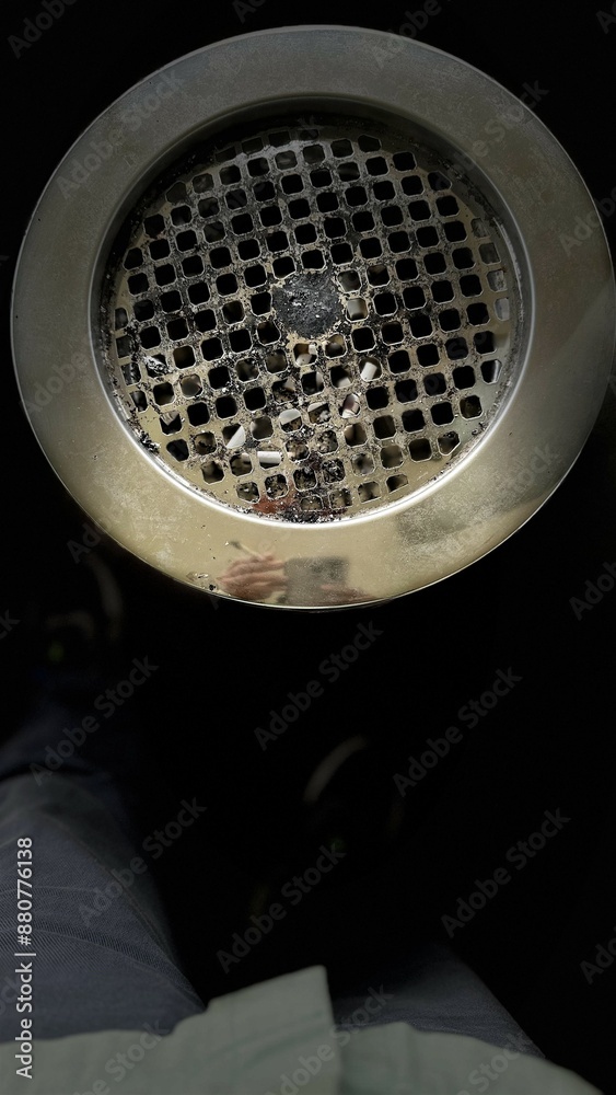 Cigarette ashtray made of shiny stenlis