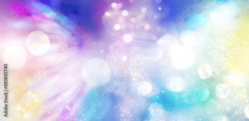 Photos Engelhaftes Wesen aus buntem abstraktem Licht mit ausgebreiteten Flügeln als Vor