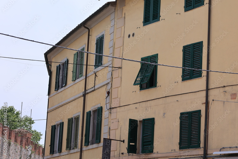 Obraz premium Blick in die Altstadt von Pisa in Italien
